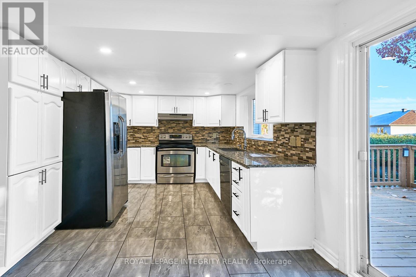 223 Mcgibbon Drive, Ottawa, Ontario  K2L 3Y6 - Photo 12 - X12489566