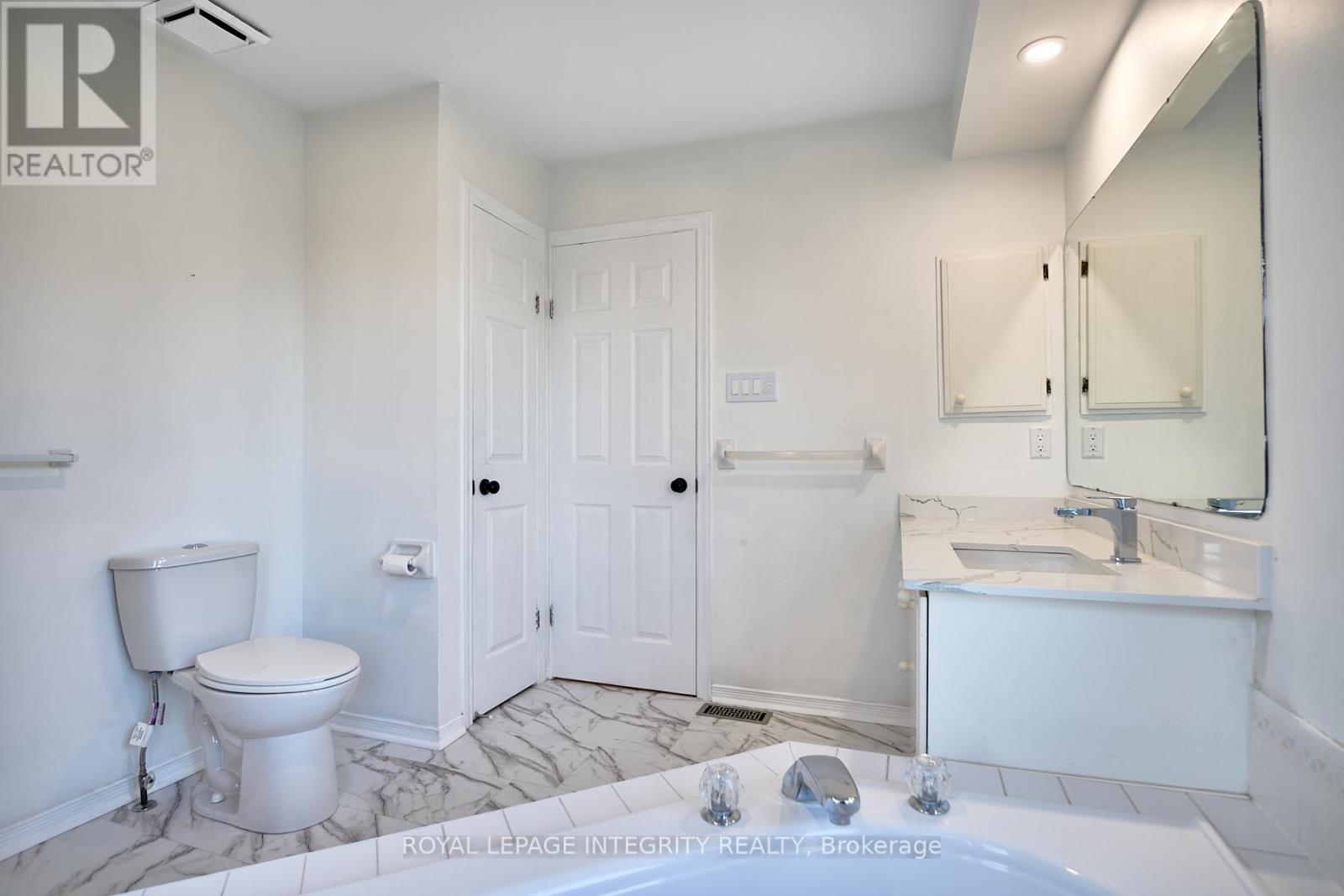 223 Mcgibbon Drive, Ottawa, Ontario  K2L 3Y6 - Photo 25 - X12489566