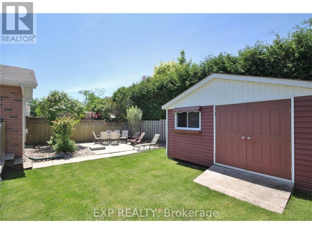 24 Wallsend Avenue, Ottawa, Ontario  K2K 3K7 - Photo 15 - X12489584