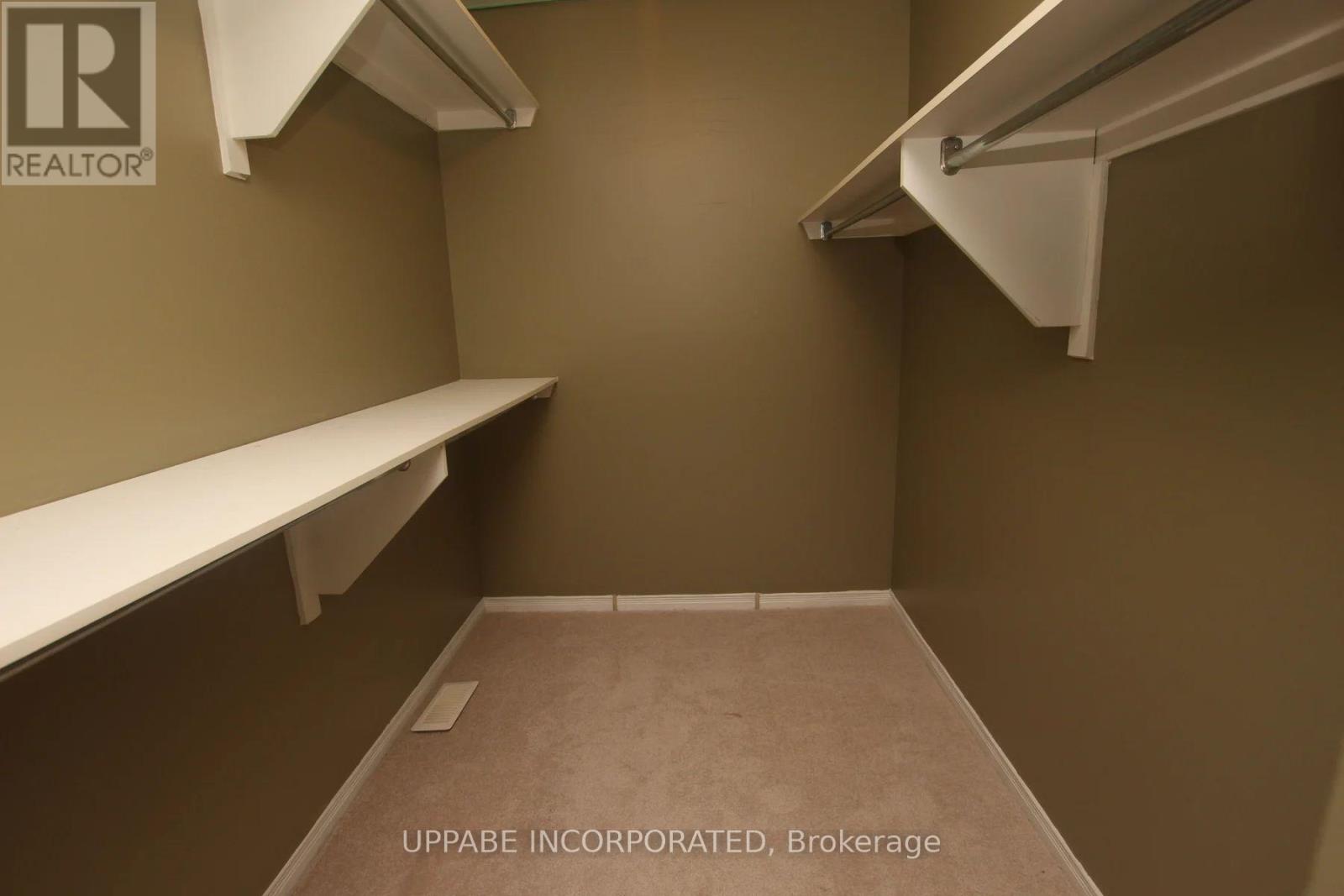 6075 Pineglade Crescent, Ottawa, Ontario  K1W 1H1 - Photo 6 - X12489640