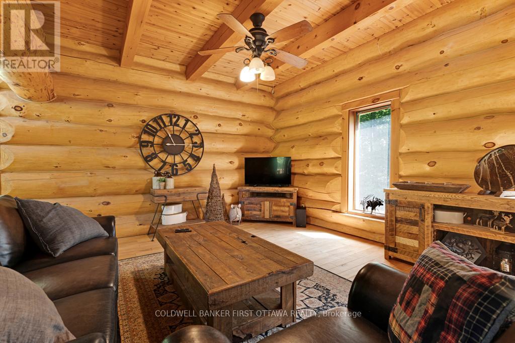 540 Ski Hill Road, Mississippi Mills, Ontario  K0A 2X0 - Photo 6 - X12489644