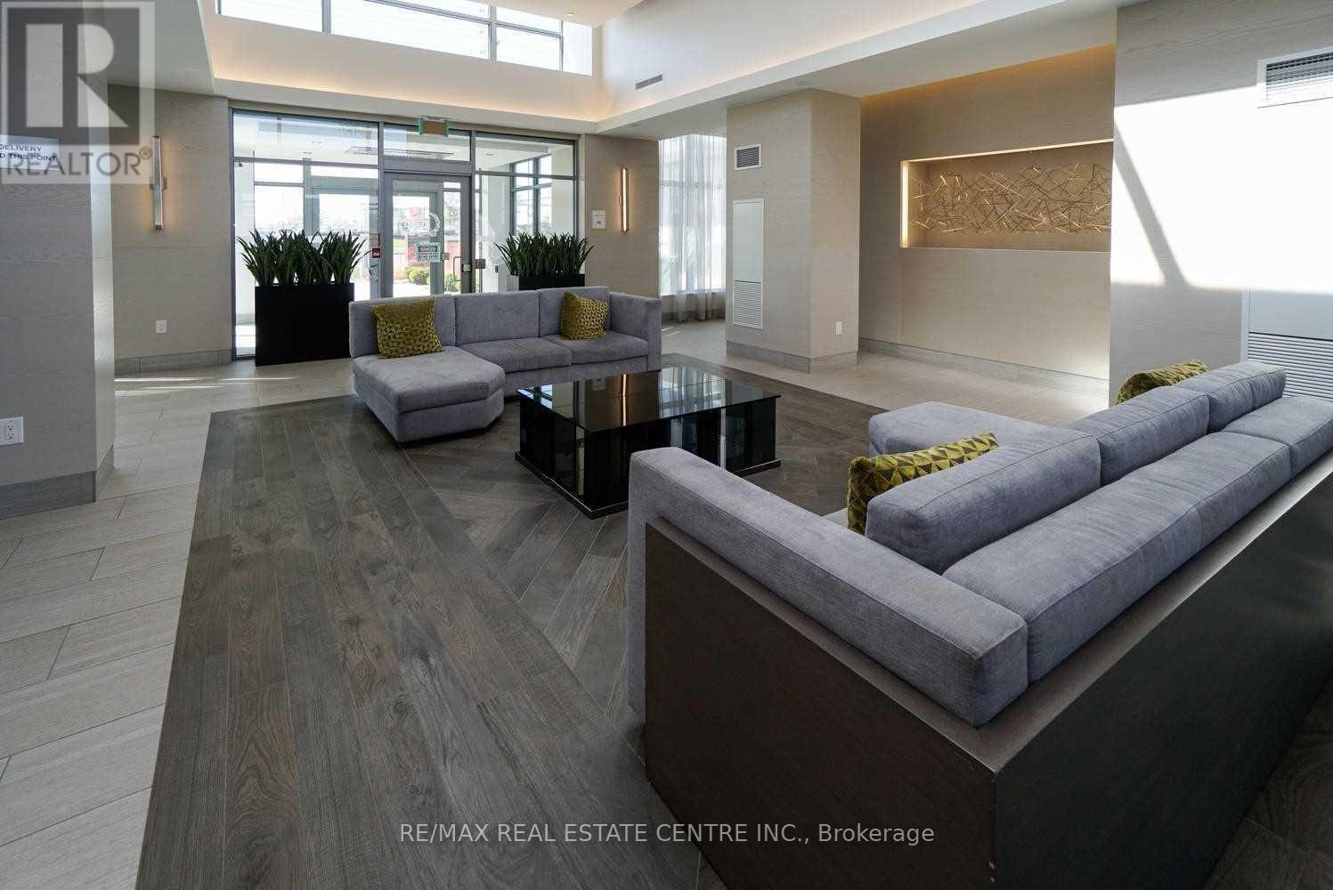 Ph09 - 4633 Glen Erin Drive, Mississauga, Ontario  L5N 3L3 - Photo 3 - W12489394