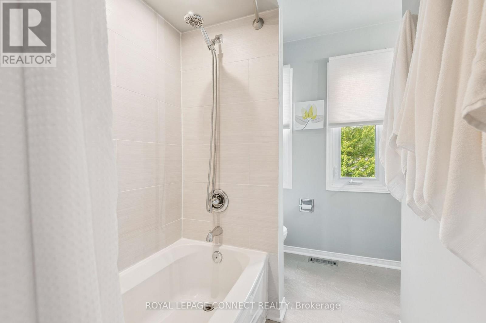 22 Crawford Rose Drive, Aurora, Ontario  L4G 4P3 - Photo 27 - N12489550