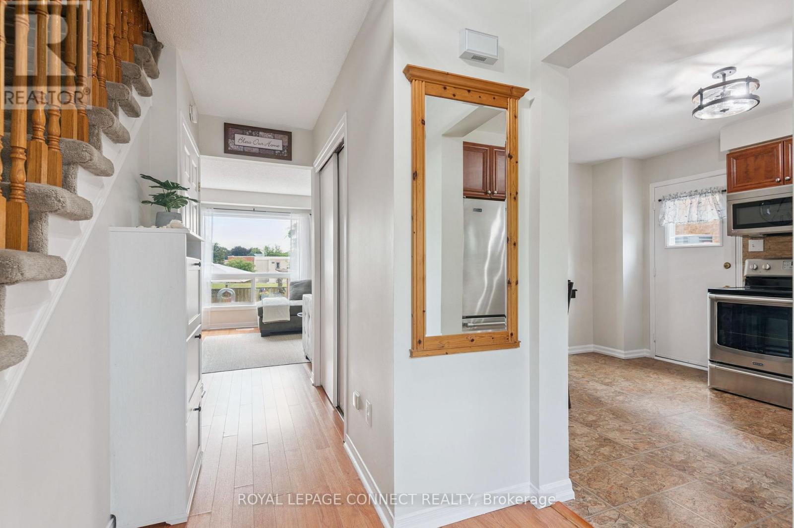 22 Crawford Rose Drive, Aurora, Ontario  L4G 4P3 - Photo 6 - N12489550