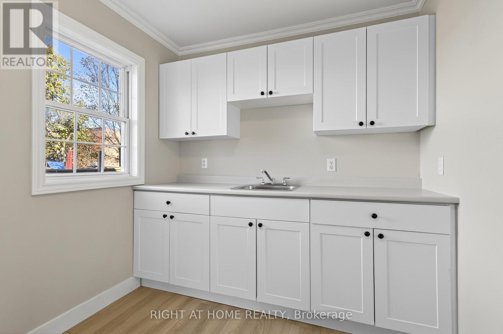 11 Newton Street, Barrie (Wellington), Ontario  L4M 3N2 - Photo 14 - S12489544