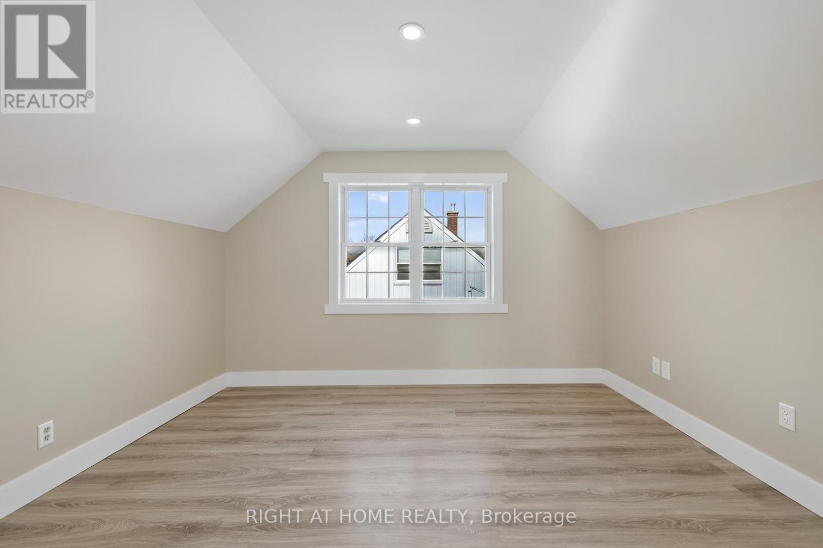 11 Newton Street, Barrie (Wellington), Ontario  L4M 3N2 - Photo 29 - S12489544