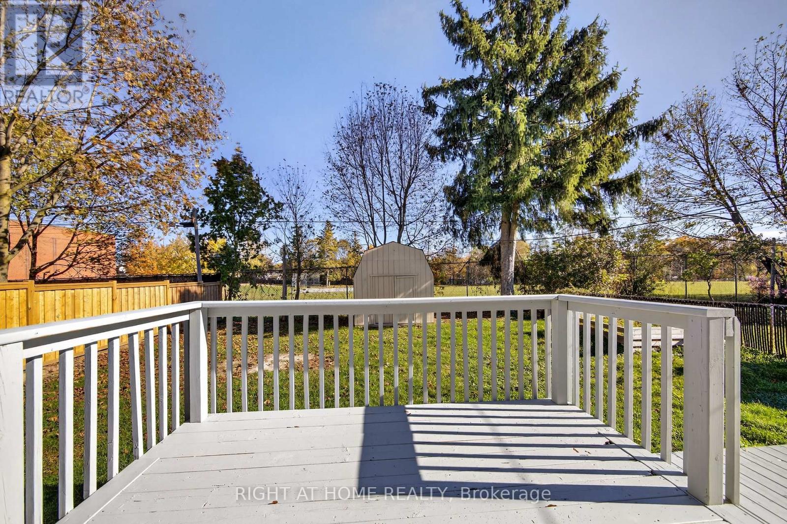 11 Newton Street, Barrie (Wellington), Ontario  L4M 3N2 - Photo 9 - S12489544