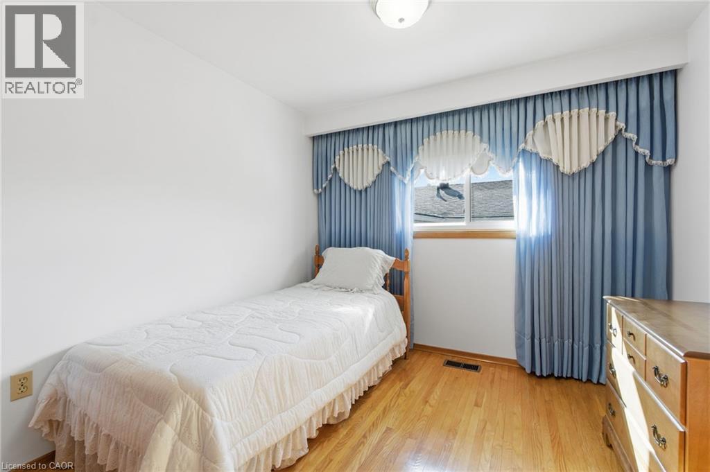 16 Tara Court, Hamilton, Ontario  L8K 6E6 - Photo 21 - 40779484