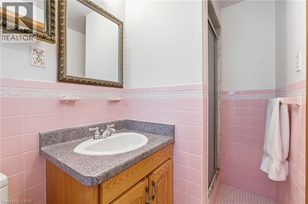 16 Tara Court, Hamilton, Ontario  L8K 6E6 - Photo 25 - 40779484