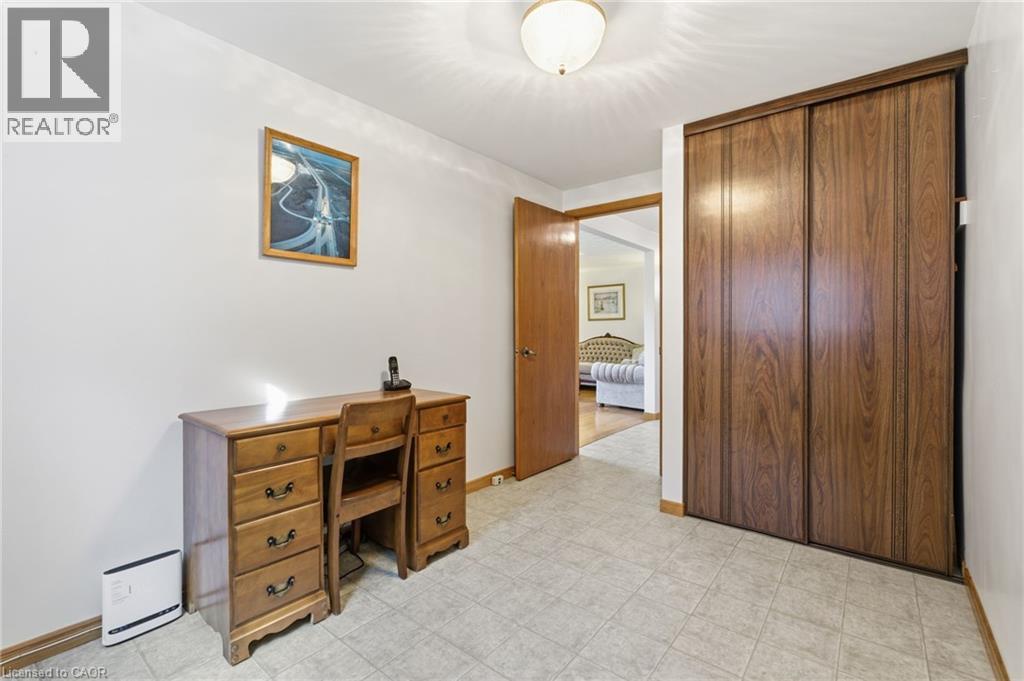 16 Tara Court, Hamilton, Ontario  L8K 6E6 - Photo 27 - 40779484