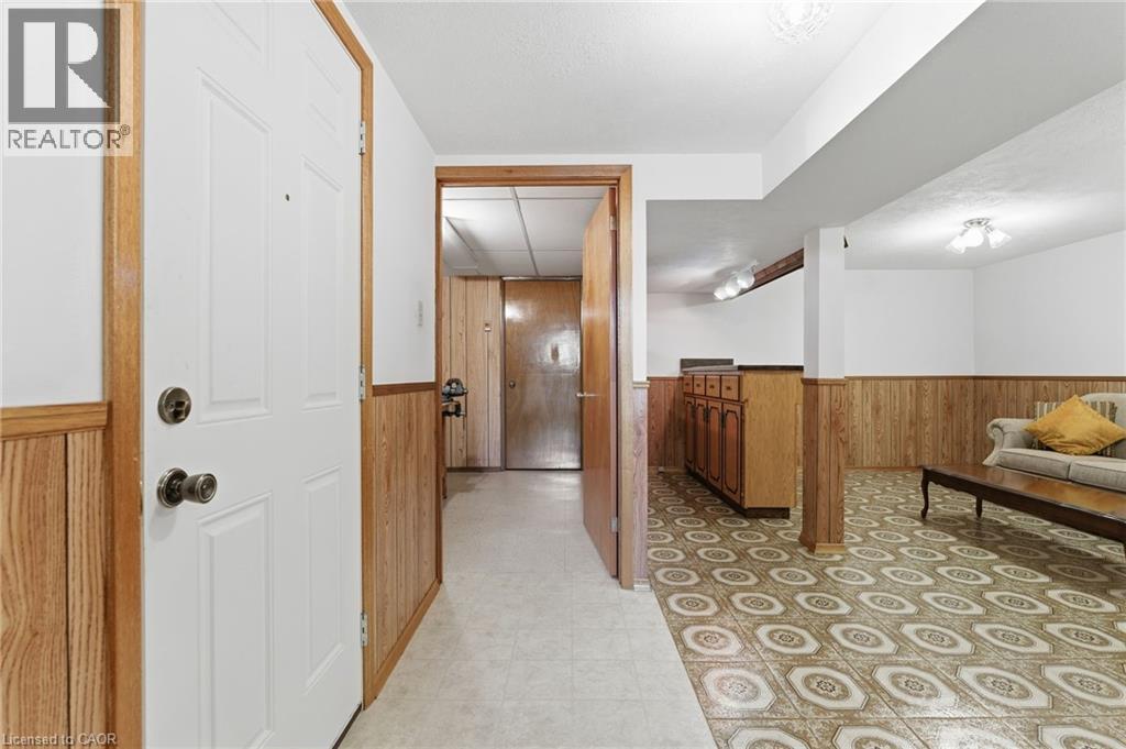 16 Tara Court, Hamilton, Ontario  L8K 6E6 - Photo 32 - 40779484