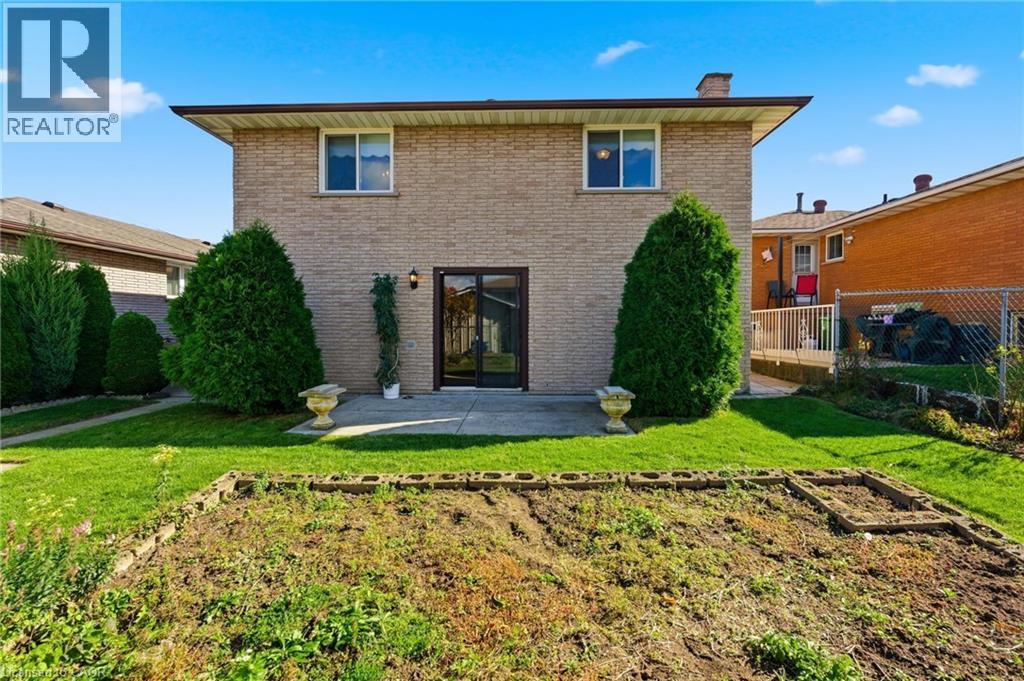 16 Tara Court, Hamilton, Ontario  L8K 6E6 - Photo 38 - 40779484