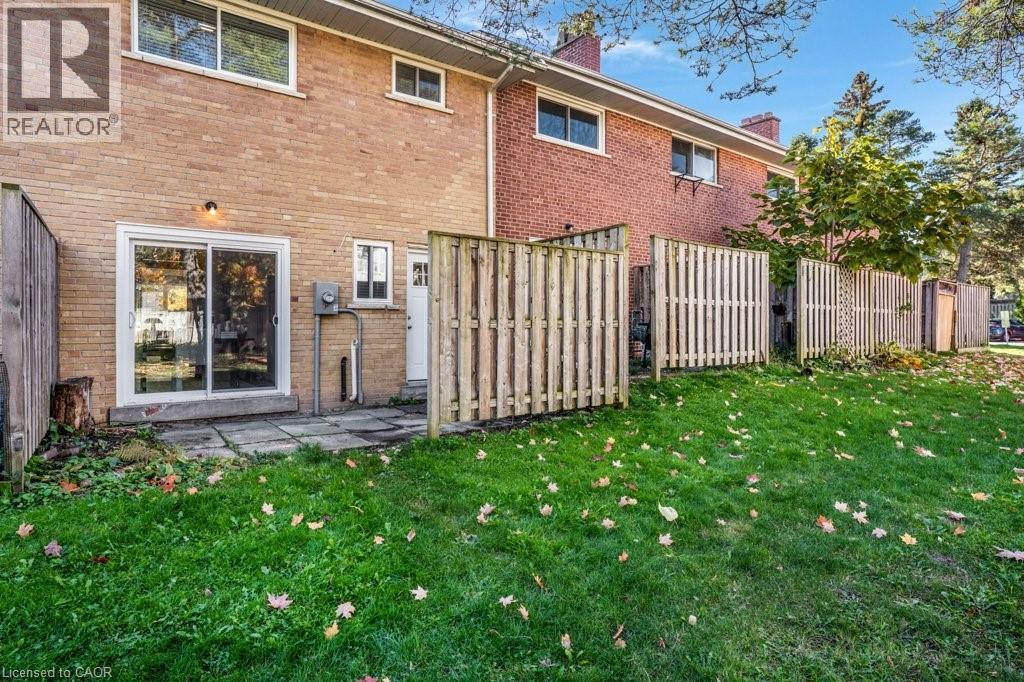 262 Westcourt Place, Waterloo, Ontario  N2L 2R7 - Photo 36 - 40771584