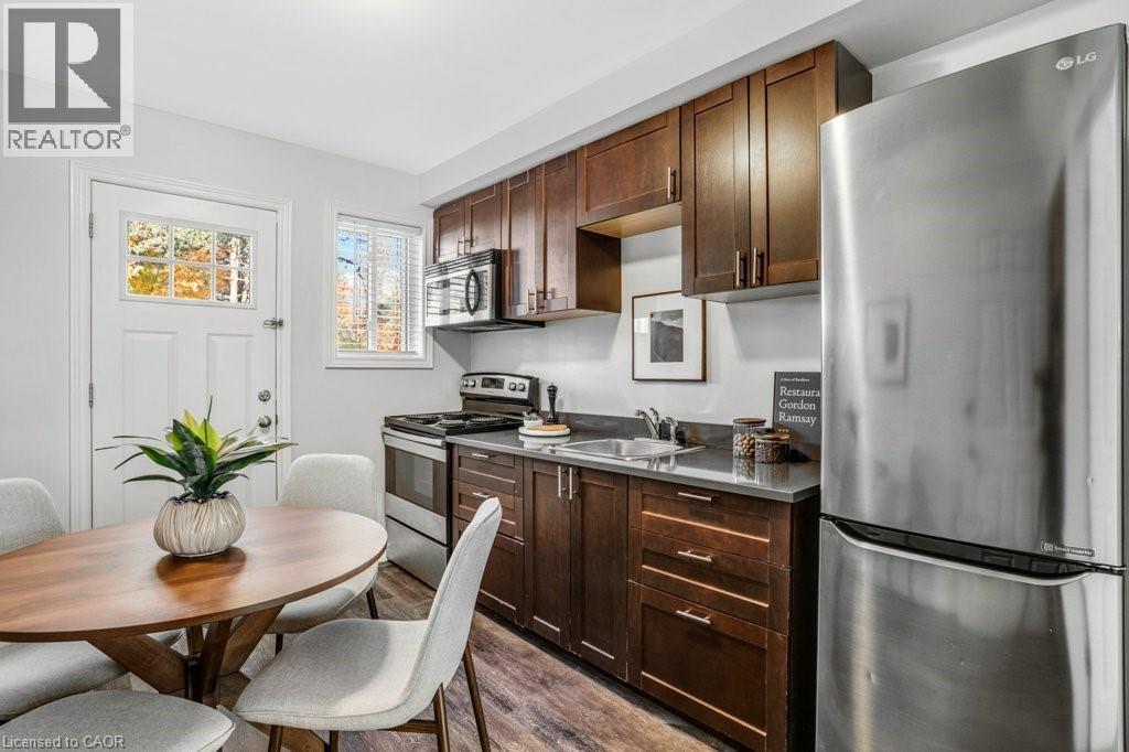 262 Westcourt Place, Waterloo, Ontario  N2L 2R7 - Photo 16 - 40771584