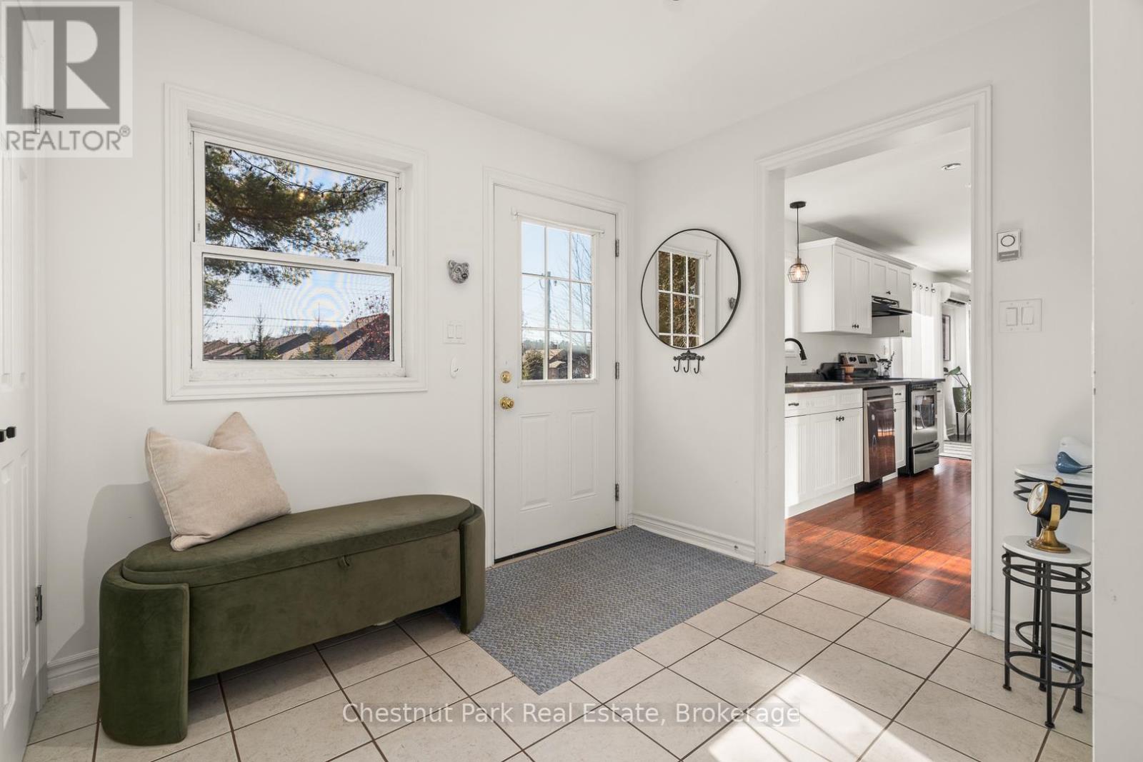 39 Golf Course Road, Huntsville, Ontario  P1H 1N7 - Photo 2 - X12489708