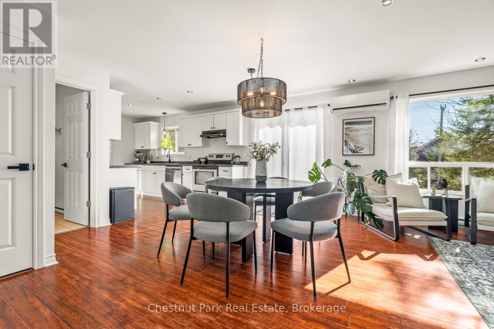 39 Golf Course Road, Huntsville, Ontario  P1H 1N7 - Photo 8 - X12489708