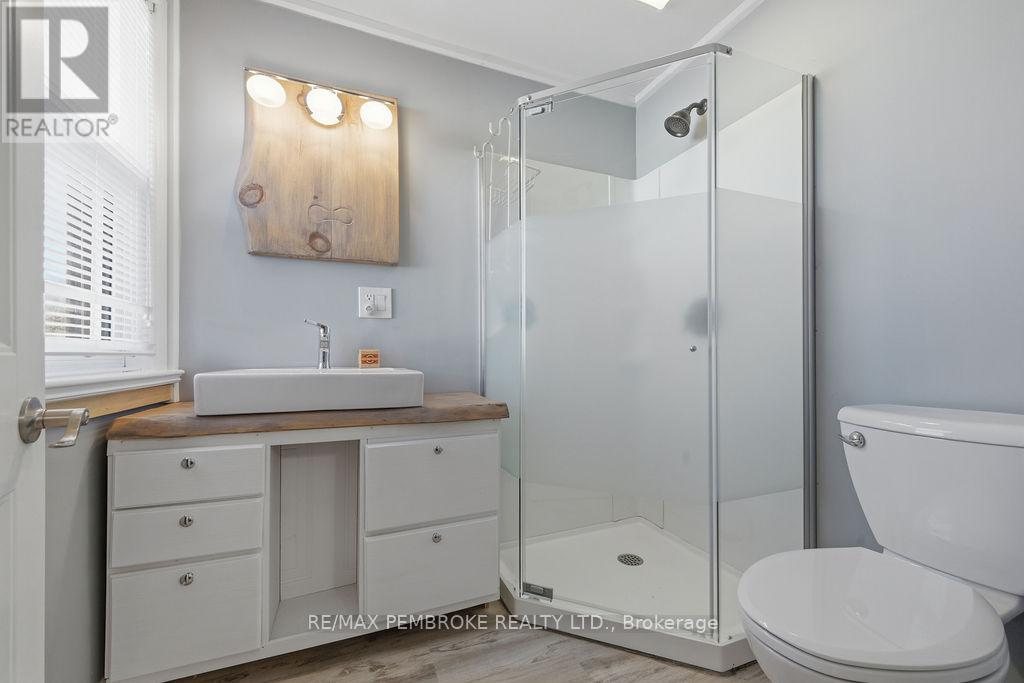 554 Thompson Street, Pembroke, Ontario  K8A 3S1 - Photo 27 - X12489574