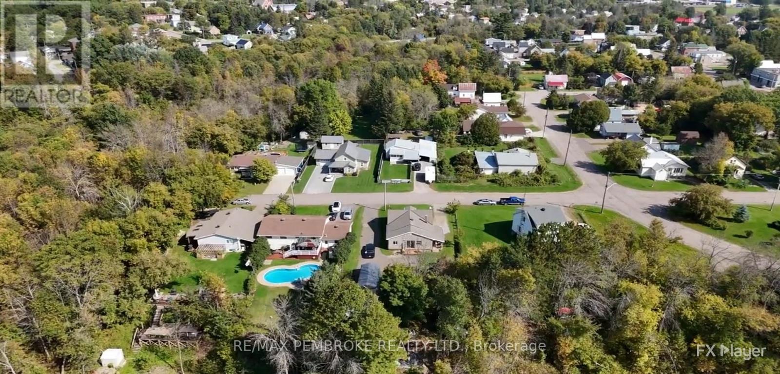 554 Thompson Street, Pembroke, Ontario  K8A 3S1 - Photo 5 - X12489574