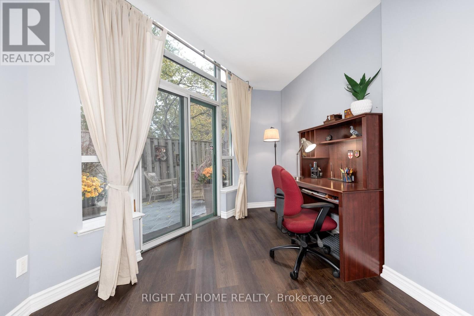 111 - 1276 Maple Crossing Boulevard, Burlington, Ontario  L7S 2J9 - Photo 10 - W12489532