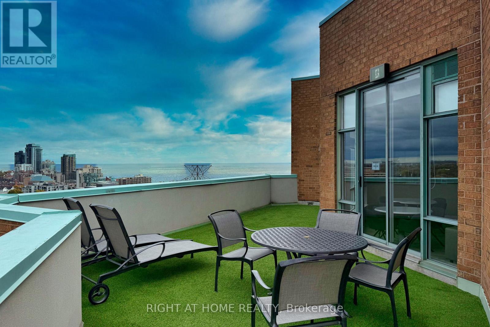 111 - 1276 Maple Crossing Boulevard, Burlington, Ontario  L7S 2J9 - Photo 31 - W12489532