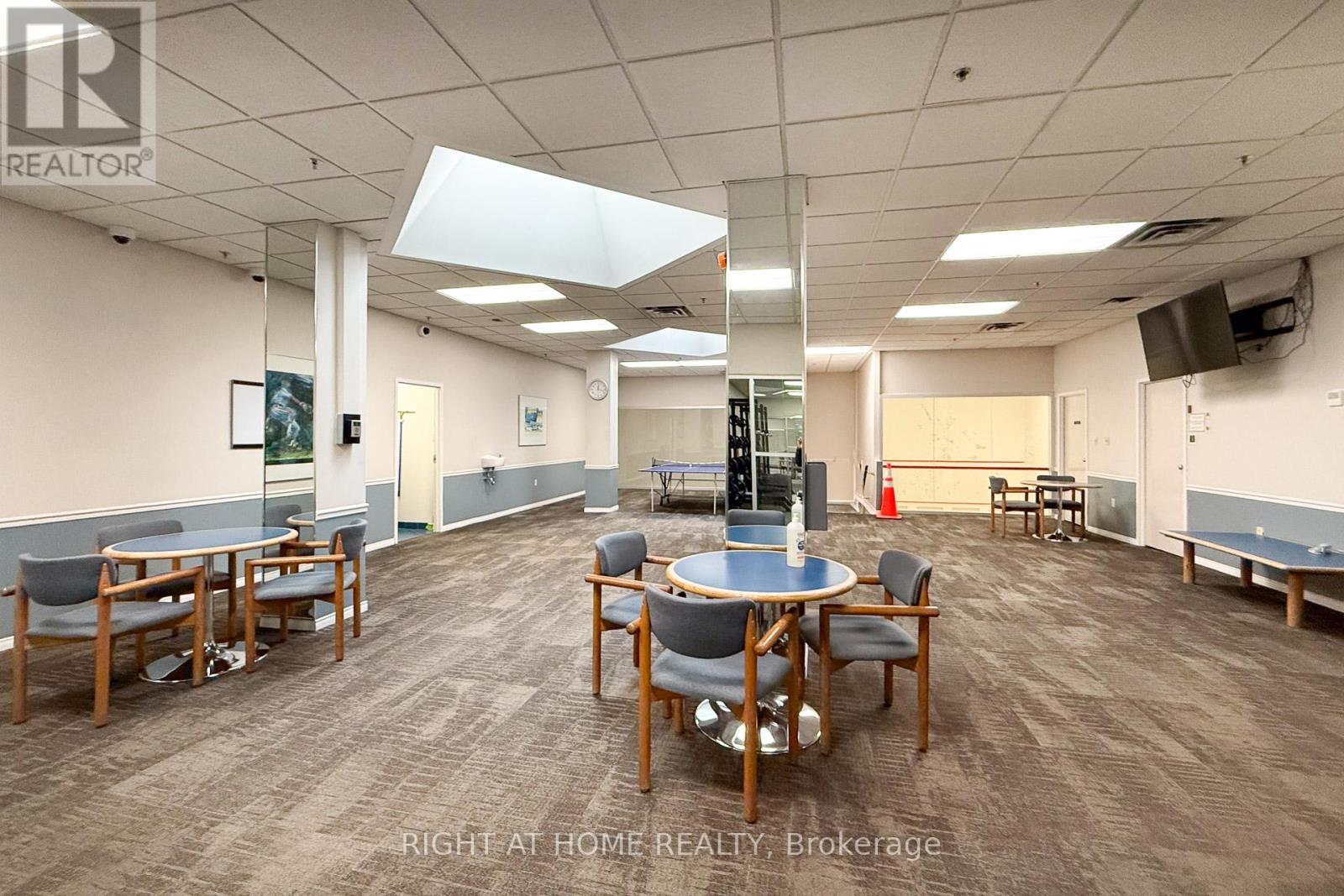 111 - 1276 Maple Crossing Boulevard, Burlington, Ontario  L7S 2J9 - Photo 37 - W12489532