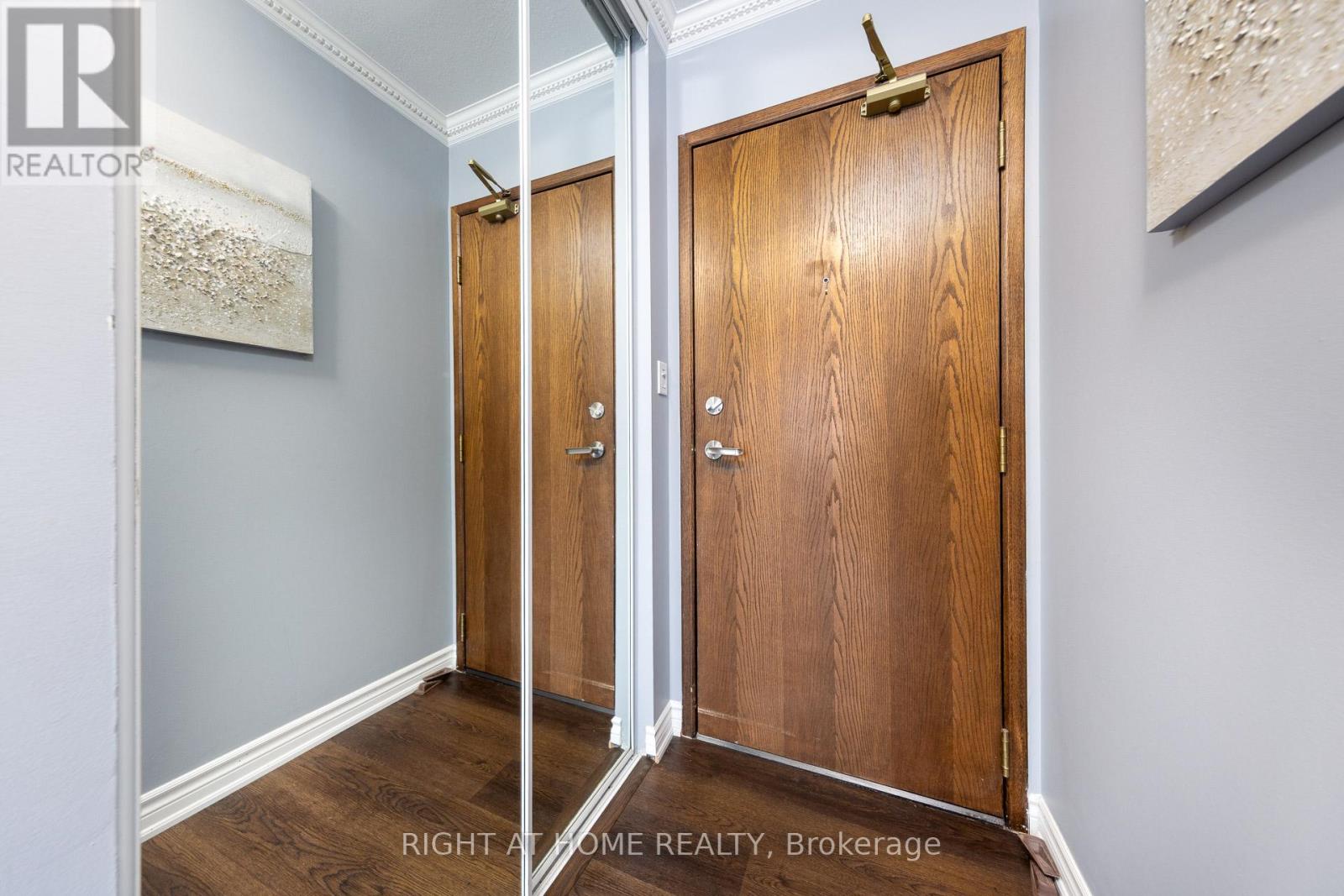 111 - 1276 Maple Crossing Boulevard, Burlington, Ontario  L7S 2J9 - Photo 6 - W12489532