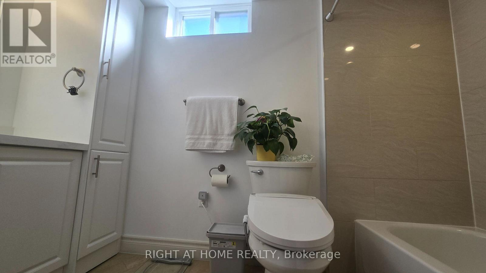 27 Shipley Road, Toronto, Ontario  M9R 3H7 - Photo 19 - W12489558