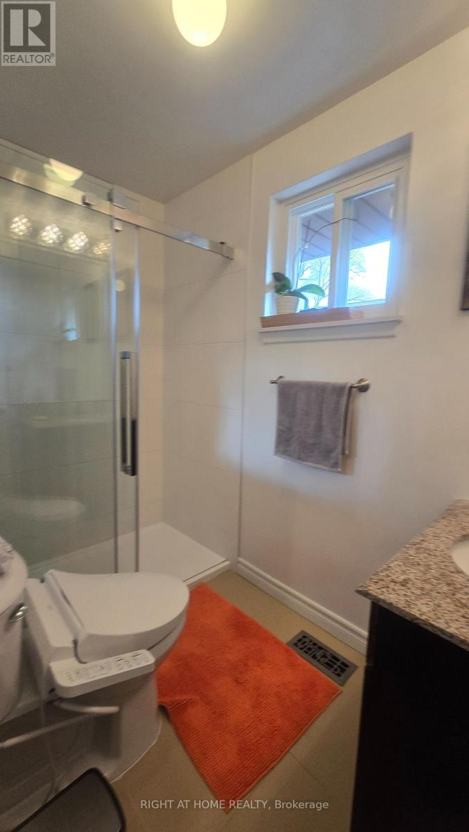 27 Shipley Road, Toronto, Ontario  M9R 3H7 - Photo 21 - W12489558