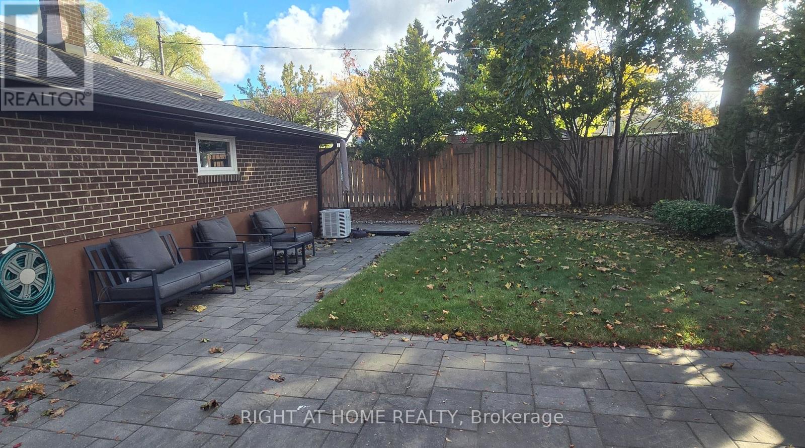 27 Shipley Road, Toronto, Ontario  M9R 3H7 - Photo 27 - W12489558