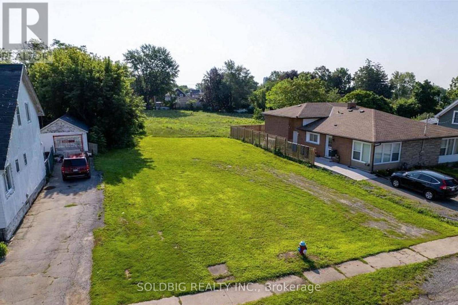 5940 Carlton Avenue, Niagara Falls, Ontario  L2G 5J5 - Photo 12 - X12489540