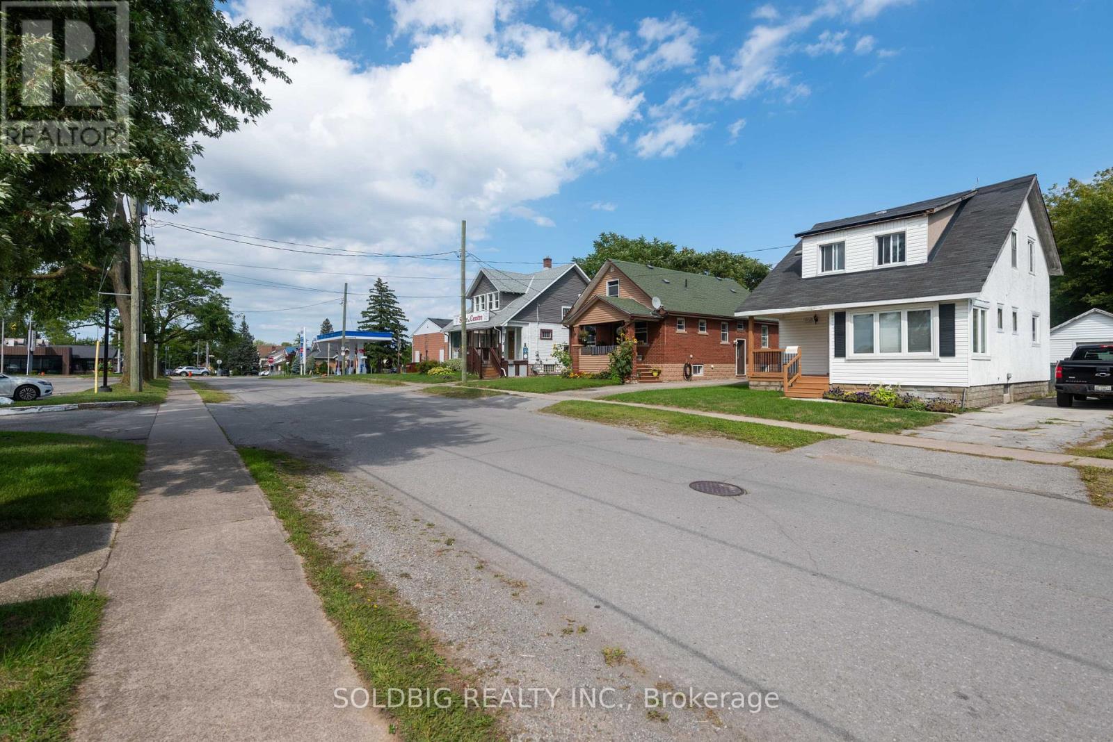 5940 Carlton Avenue, Niagara Falls, Ontario  L2G 5J5 - Photo 22 - X12489540