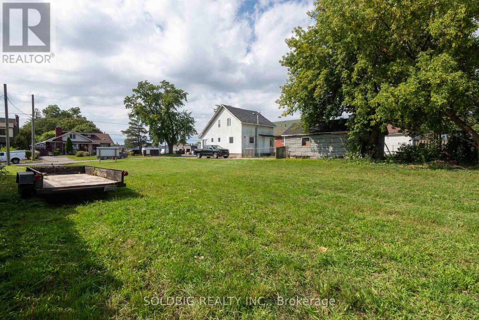 5940 Carlton Avenue, Niagara Falls, Ontario  L2G 5J5 - Photo 23 - X12489540