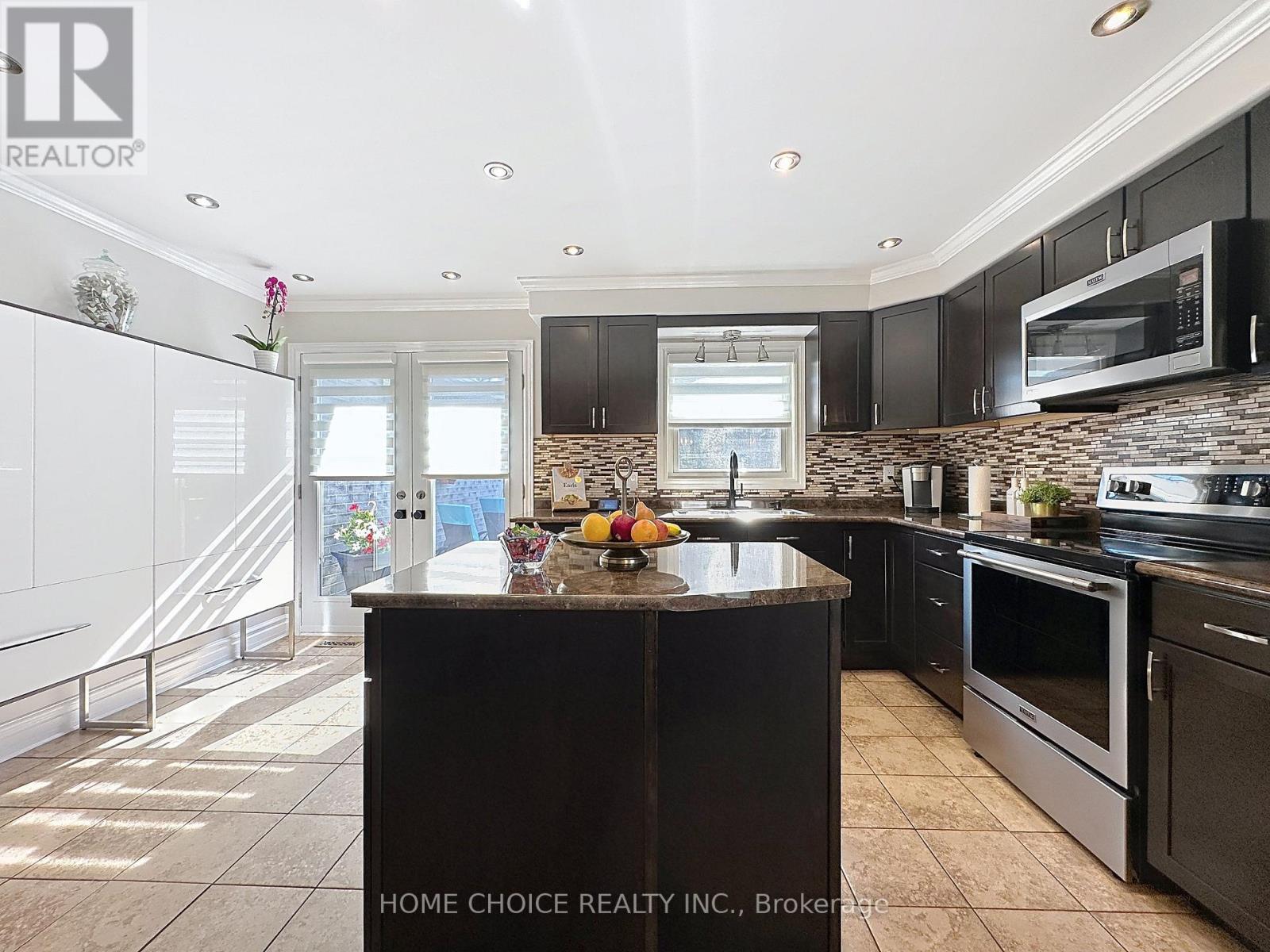 49 Riviera Ridge, Hamilton, Ontario  L8E 5E7 - Photo 11 - X12489542