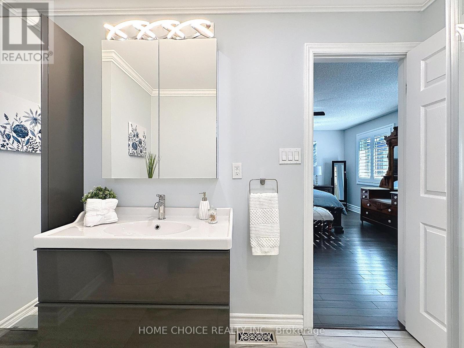 49 Riviera Ridge, Hamilton, Ontario  L8E 5E7 - Photo 20 - X12489542