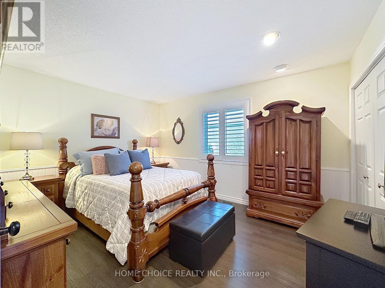 49 Riviera Ridge, Hamilton, Ontario  L8E 5E7 - Photo 22 - X12489542