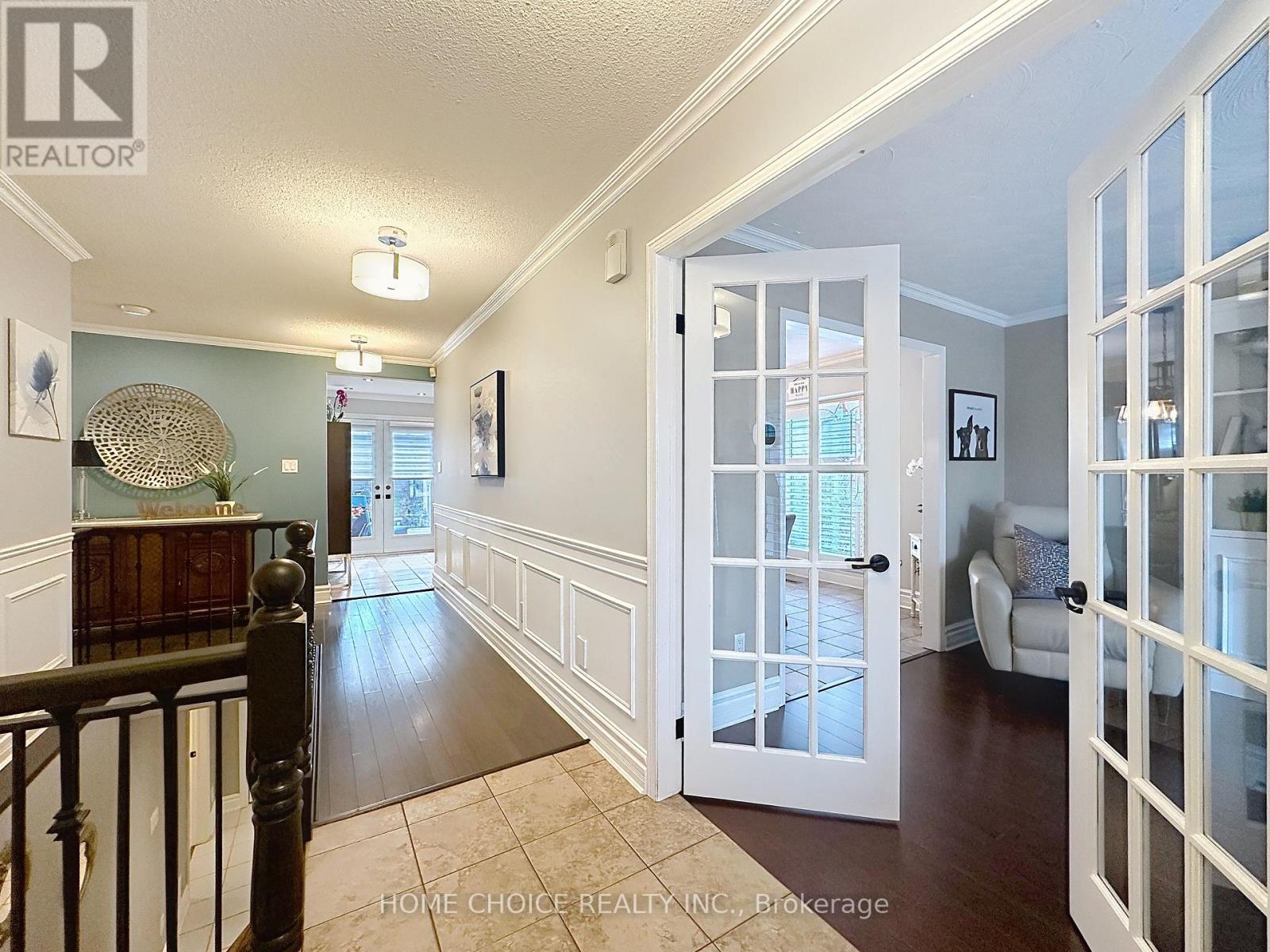 49 Riviera Ridge, Hamilton, Ontario  L8E 5E7 - Photo 5 - X12489542