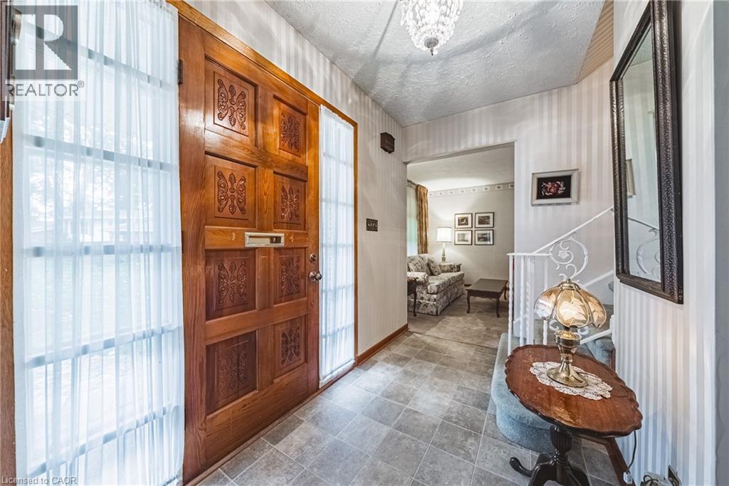 Property at 646 ALDER Street W image 3