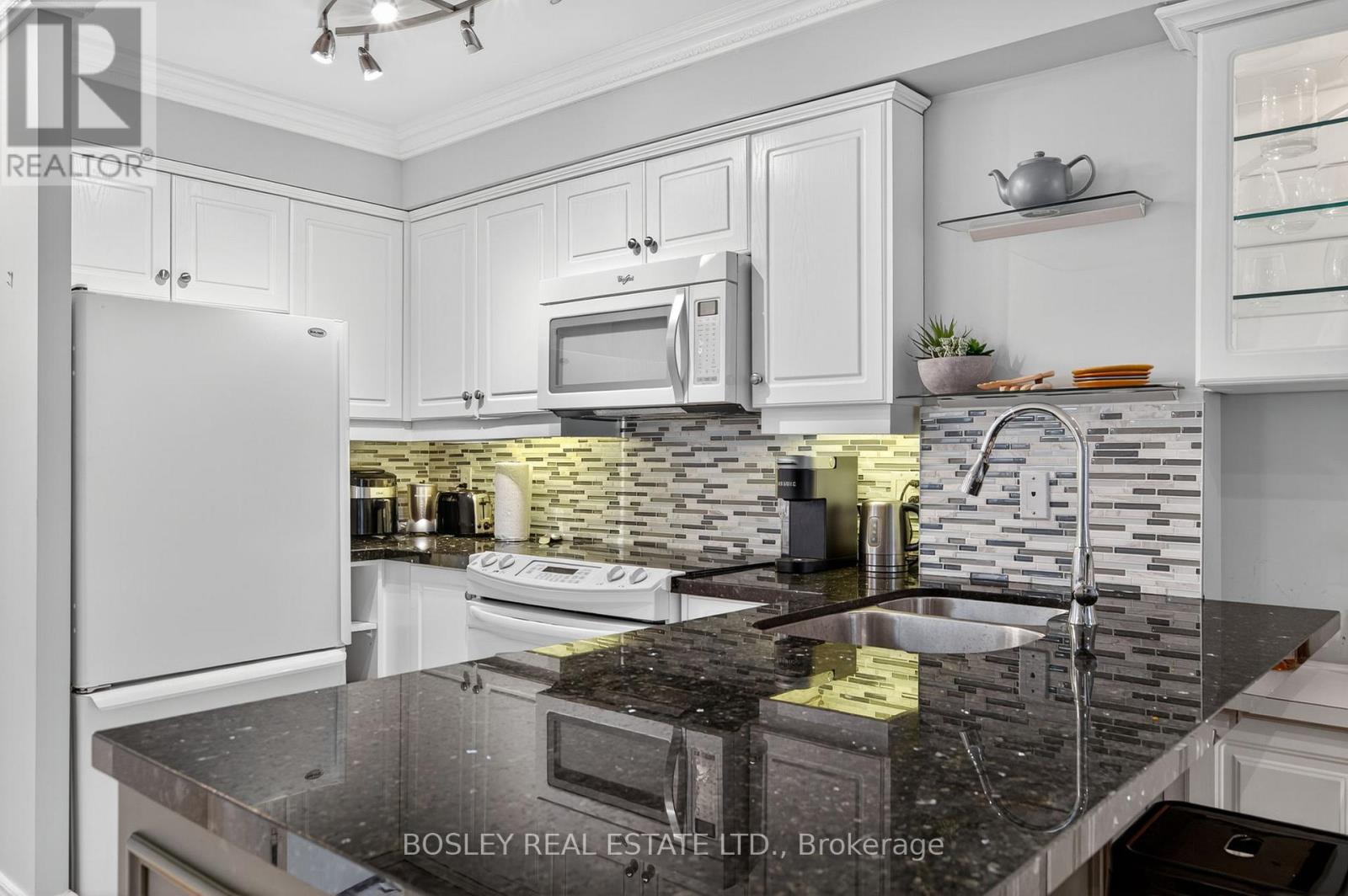 2212 - 12 Sudbury Street, Toronto, Ontario  M6J 3W7 - Photo 10 - C12462634