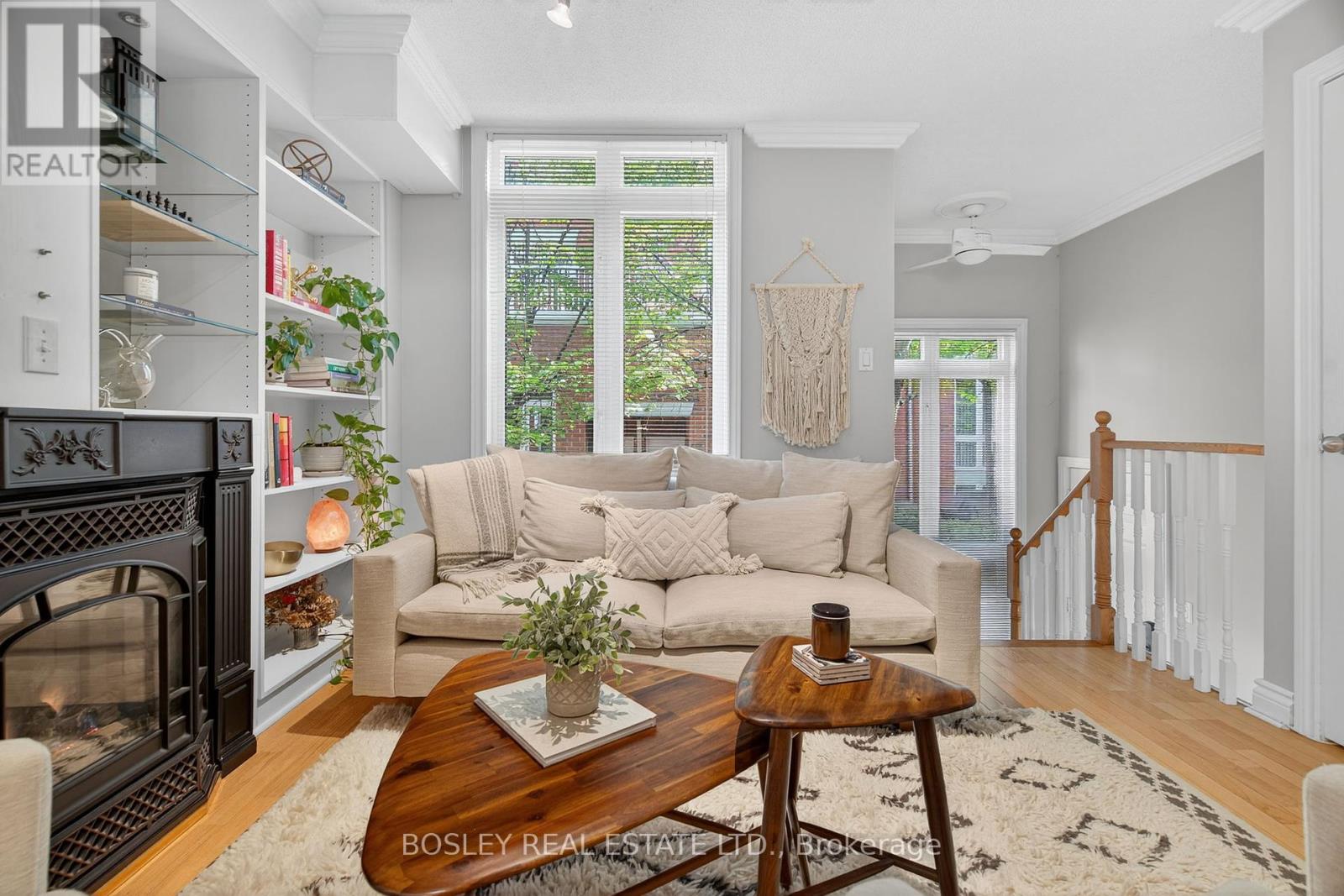 2212 - 12 Sudbury Street, Toronto, Ontario  M6J 3W7 - Photo 2 - C12462634