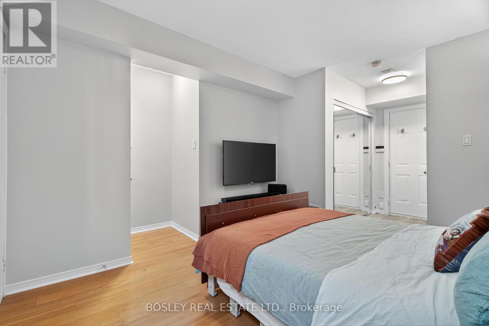 2212 - 12 Sudbury Street, Toronto, Ontario  M6J 3W7 - Photo 22 - C12462634