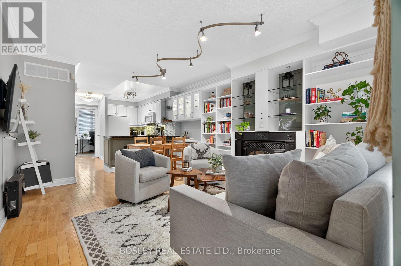 2212 - 12 Sudbury Street, Toronto, Ontario  M6J 3W7 - Photo 5 - C12462634