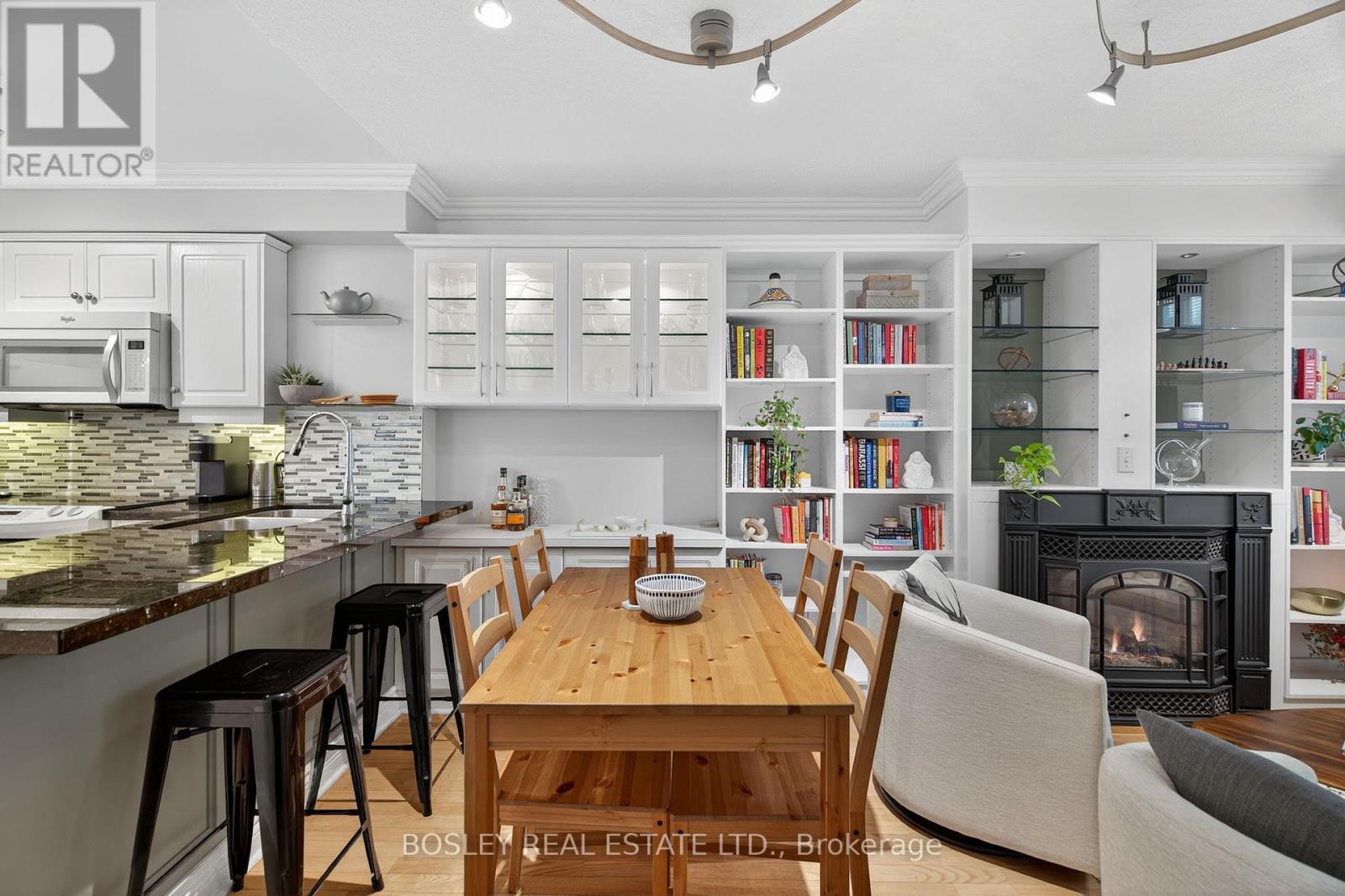 2212 - 12 Sudbury Street, Toronto, Ontario  M6J 3W7 - Photo 6 - C12462634