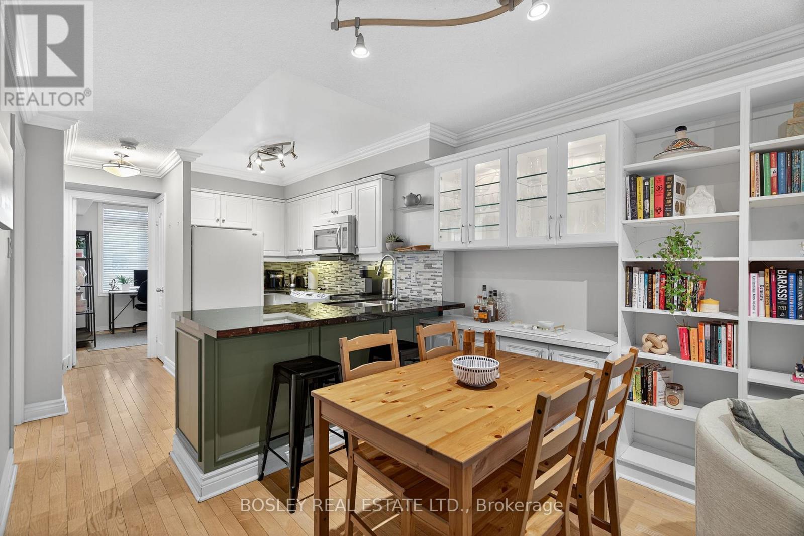 2212 - 12 Sudbury Street, Toronto, Ontario  M6J 3W7 - Photo 7 - C12462634