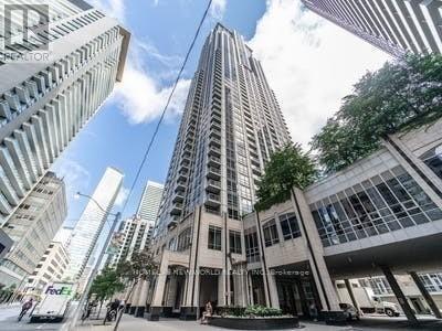 3213 - 763 BAY STREET, Toronto, Ontario