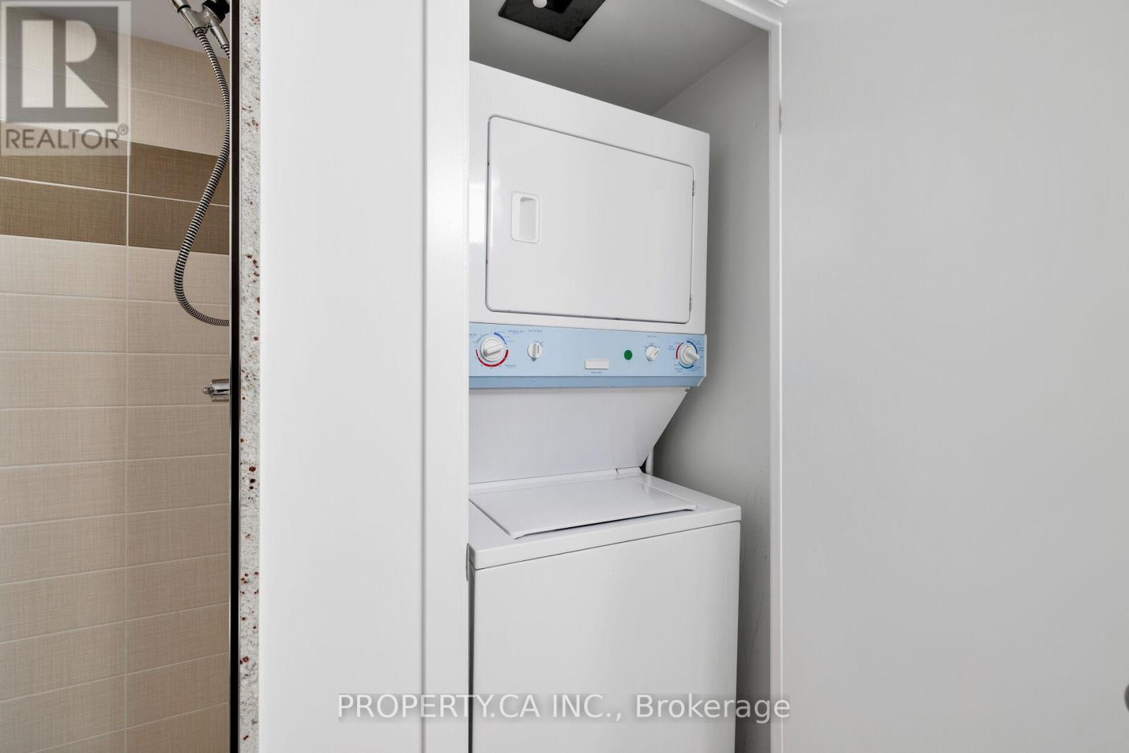 1604 - 33 Bay Street, Toronto, Ontario  M5J 2Z3 - Photo 29 - C12489626