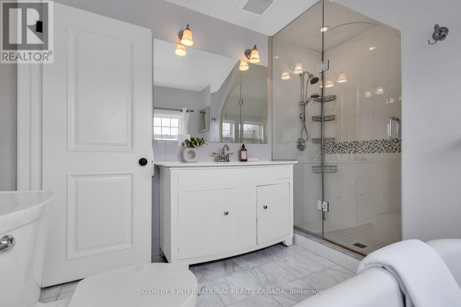 68 Astley Avenue, Toronto, Ontario  M4W 3B4 - Photo 34 - C12489678