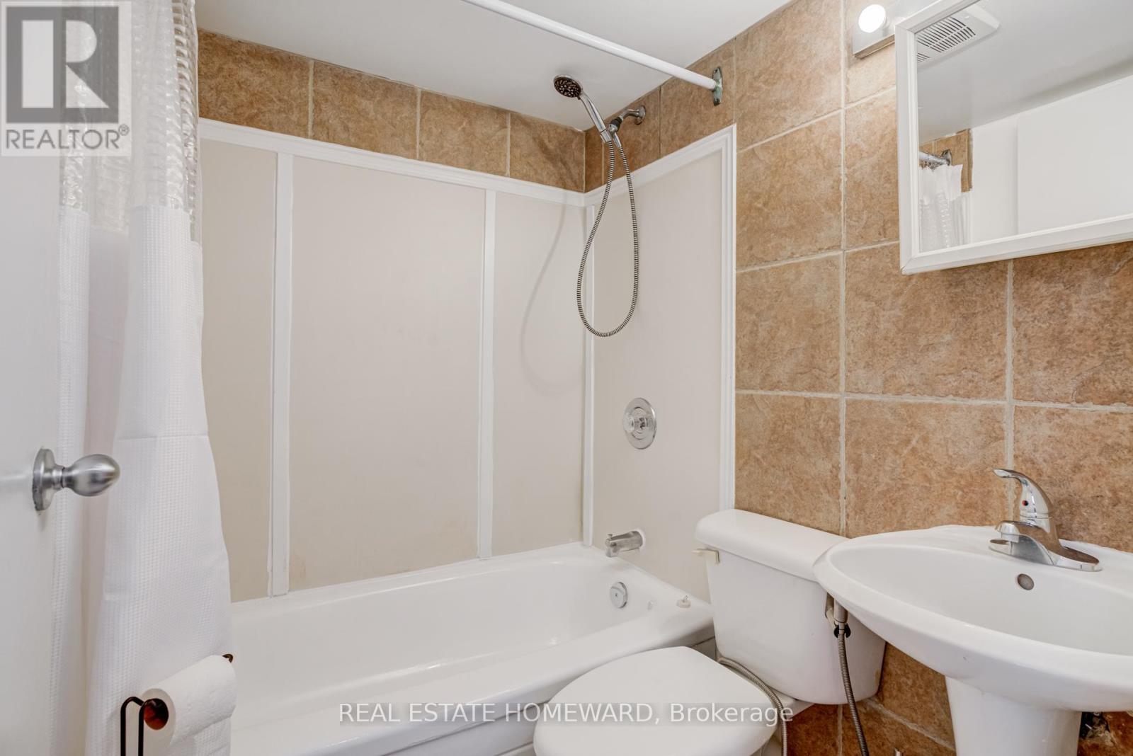 Lower - 208 Ontario Street, Toronto, Ontario  M5A 2V5 - Photo 14 - C12489680