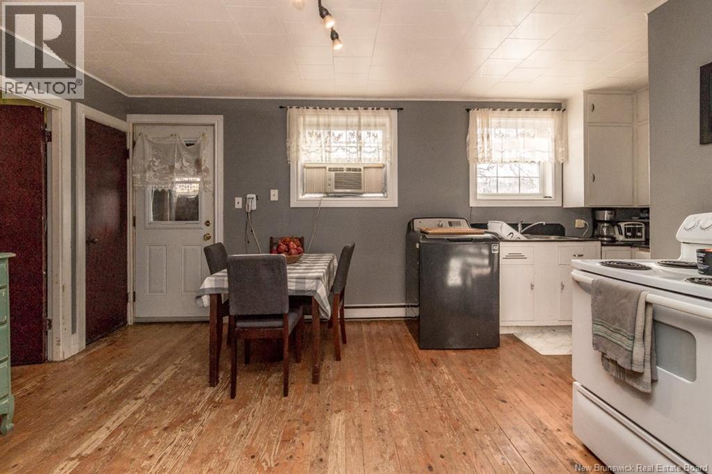 28 Bridge Street, Apohaqui, New Brunswick  E5P 3M5 - Photo 11 - NB129380