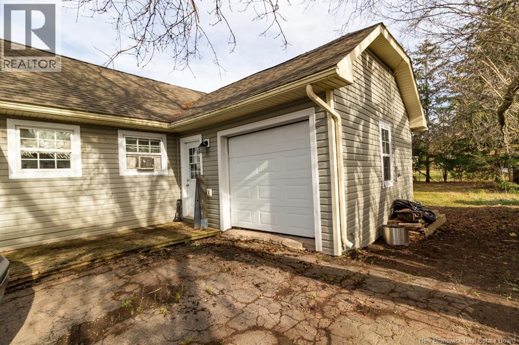 28 Bridge Street, Apohaqui, New Brunswick  E5P 3M5 - Photo 4 - NB129380