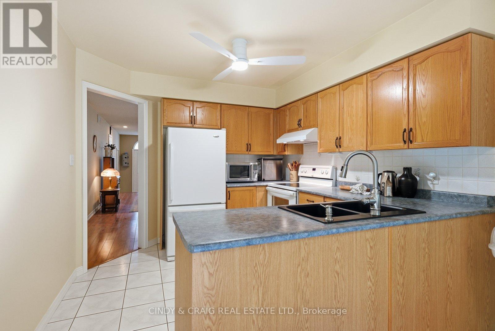 318 Sandringham Drive, Clarington, Ontario  L1E 3A7 - Photo 4 - E12487770